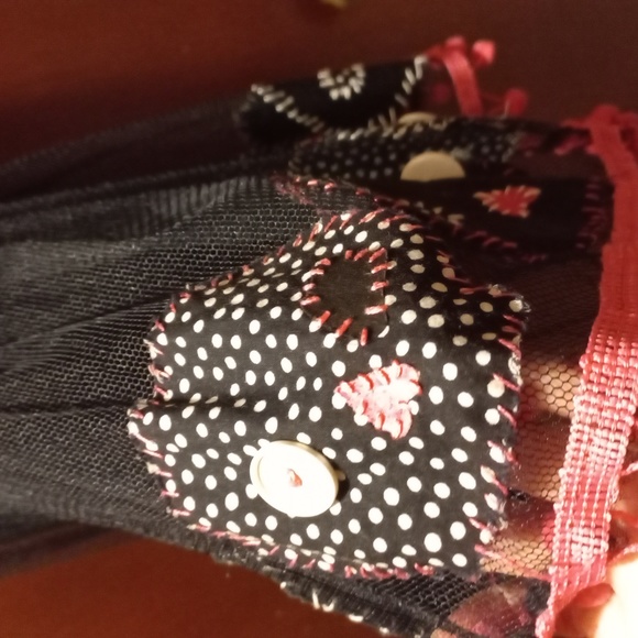 Handmade skull top, Size XS, Black, Pink & White. - Picture 3 of 6